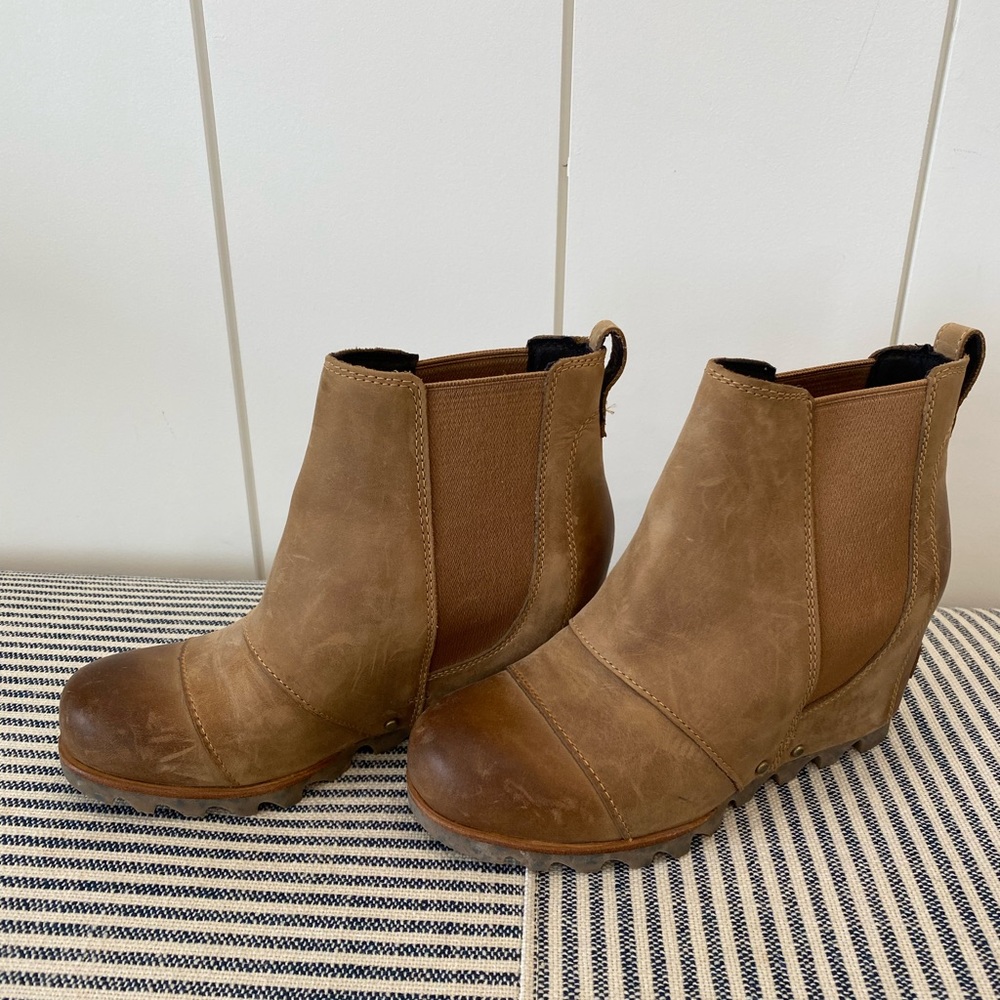 Like New Sorel Joan of Arctic boots size 6